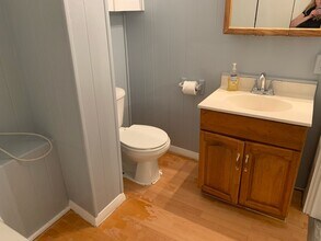 94 Old Colony Ave, Unit 3 in Somerset, MA - Building Photo - Building Photo