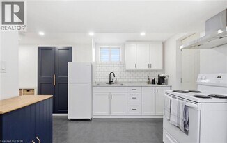 542 Walmer Rd in Hamilton, ON - Building Photo
