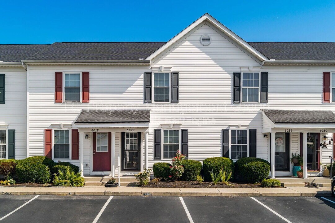 6022 Brice Park Dr in Canal Winchester, OH - Building Photo