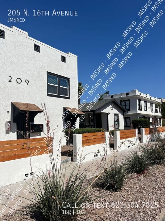 205 N 16th Ave in Phoenix, AZ - Building Photo - Building Photo