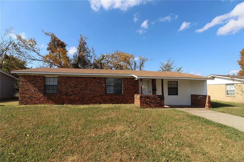 1817 Sandra Dr in Midwest City, OK - Building Photo