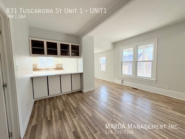 831 Tuscarora St in Windsor, ON - Building Photo - Building Photo