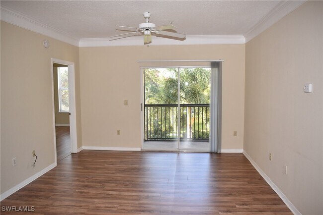 11571 Villa Grand in Ft. Myers, FL - Foto de edificio - Building Photo