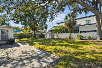 3623 S Lightner Dr in Tampa, FL - Building Photo - Building Photo