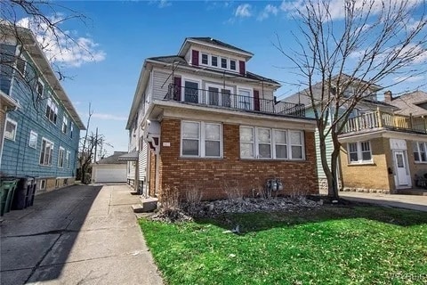 961 Amherst St, Unit Upper in Buffalo, NY - Building Photo