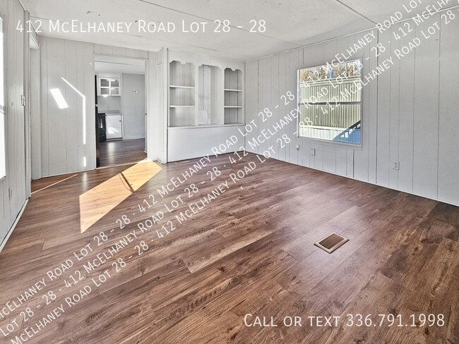 412 McElhaney Rd in Travelers Rest, SC - Building Photo - Building Photo