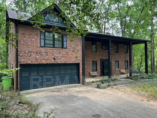 property at 4500 Connell Dr