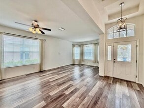 10226 Evergreen Hill Dr in Tampa, FL - Building Photo - Building Photo