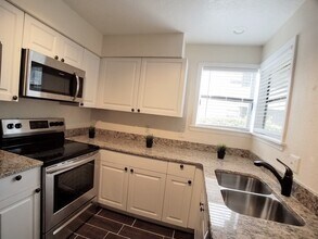 3038 Antique Oaks Cir in Winter Park, FL - Building Photo - Building Photo