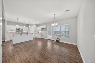 584 Quartz Wy in Springdale, AR - Building Photo - Building Photo