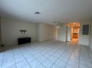 271 Hart Ln in Kissimmee, FL - Building Photo - Building Photo