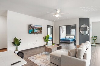 1540 Dunn Rd in Raleigh, NC - Foto de edificio - Building Photo