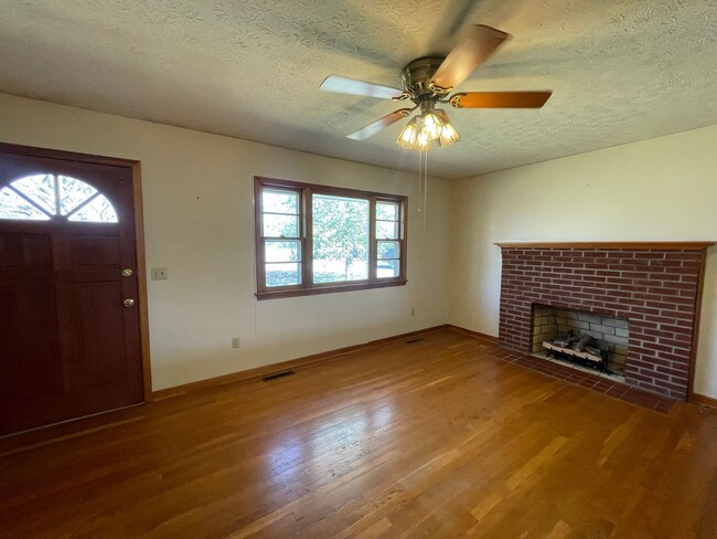 8120 Falling Creek Rd in Bedford, VA - Building Photo - Building Photo