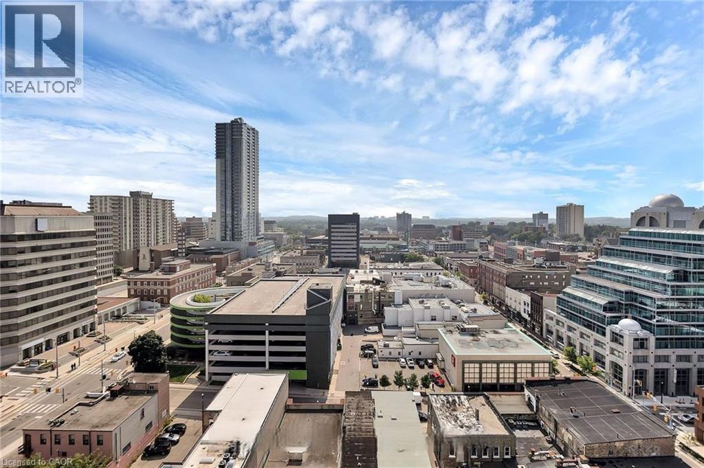 55 Duke St W in Kitchener, ON - Building Photo