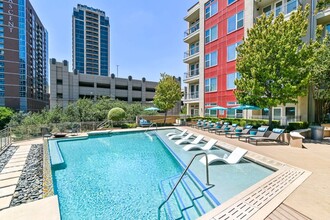 Moda Apartments in Dallas, TX - Foto de edificio - Building Photo