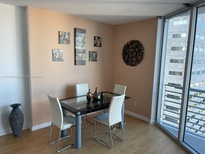 325 S Biscayne Blvd, Unit 3716 in Miami, FL - Building Photo - Building Photo