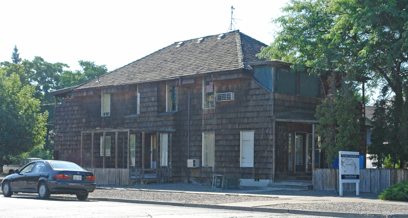 315 N 7th St in Yakima, WA - Building Photo