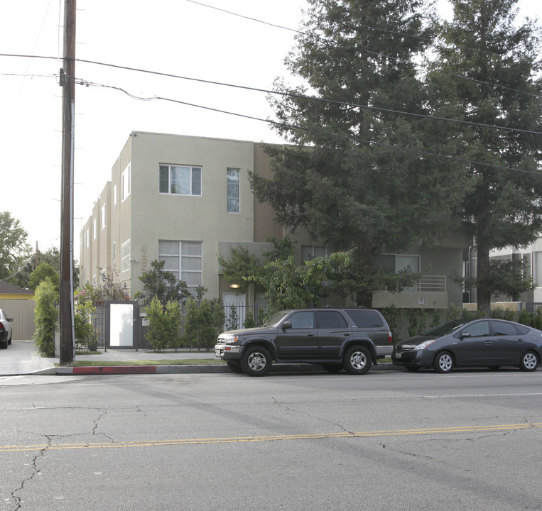 Residential Condominium in Los Angeles, CA - Building Photo