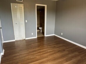 3700 N Pine Island Rd, Unit 310 in Sunrise, FL - Building Photo - Building Photo