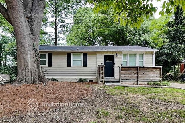 property at 905 Fairburn Rd NW