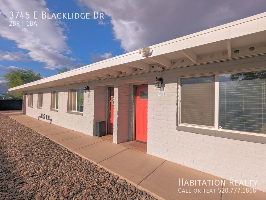 3745 E Blacklidge Dr in Tucson, AZ - Building Photo