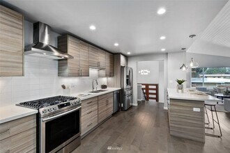 12632 SE 61st St in Bellevue, WA - Building Photo - Building Photo