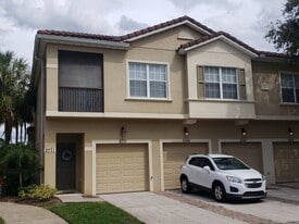2771 Oakwater Dr in Kissimmee, FL - Building Photo