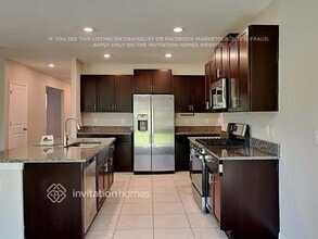 8612 37th Ter E in Palmetto, FL - Foto de edificio - Building Photo