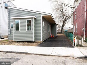 164 Meehan Ave in Philadelphia, PA - Building Photo - Building Photo