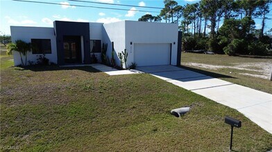 2716 NW 22nd St in Cape Coral, FL - Building Photo - Building Photo