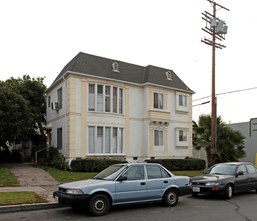 312 N Ogden Dr in Los Angeles, CA - Building Photo