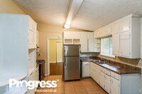 2351 Pinewood Dr photo'