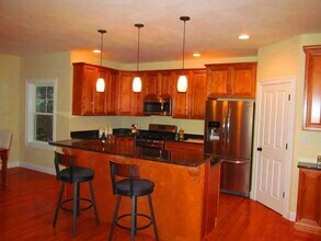 214 Dallaire St in Manchester, NH - Building Photo - Building Photo