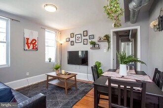 721 S 19th St in Philadelphia, PA - Building Photo - Building Photo