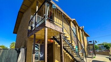 2780 Menlo Square Dr in Las Vegas, NV - Building Photo - Building Photo