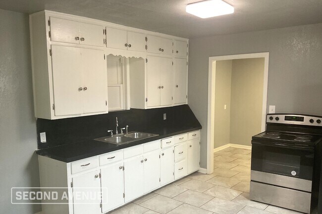 2036 NE Grand Blvd in Oklahoma City, OK - Building Photo - Building Photo