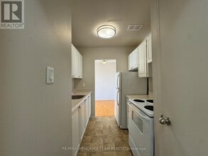 49 Leaside Dr in St Catharines, ON - Building Photo - Building Photo