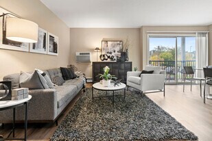 Park Trails in St. Louis Park, MN - Building Photo