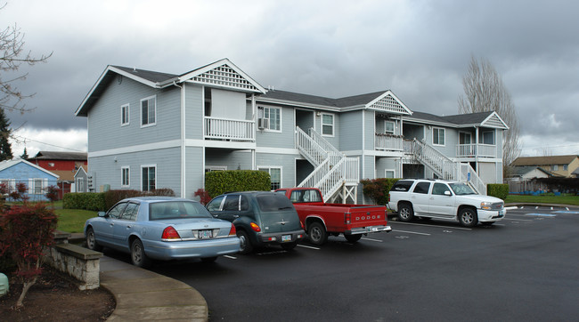 Cherry Wood Village in Springfield, OR - Building Photo - Building Photo