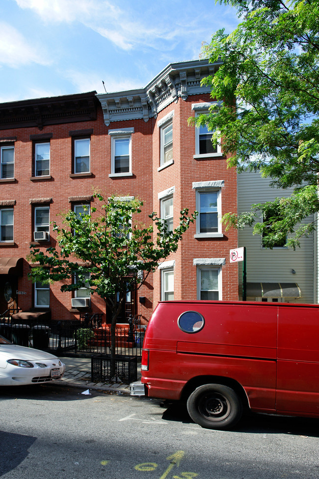 192 13th St in Brooklyn, NY - Building Photo - Building Photo