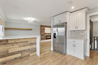 4506 Harbor Cir in Hoffman Estates, IL - Building Photo - Building Photo