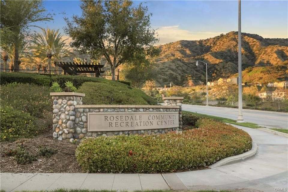 747 E Lemon Swirl Dr in Azusa, CA - Building Photo