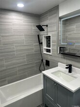 233 E Fulton St in Long Beach, NY - Building Photo - Building Photo