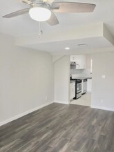 514 E Valencia Ave in Burbank, CA - Building Photo - Building Photo