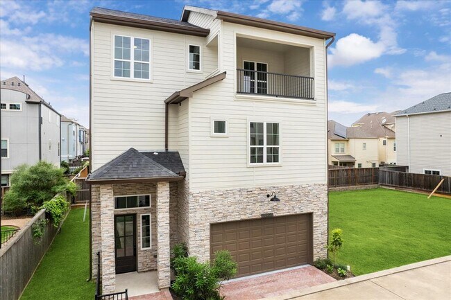 property at 10935 Brookeshire Chase Ln