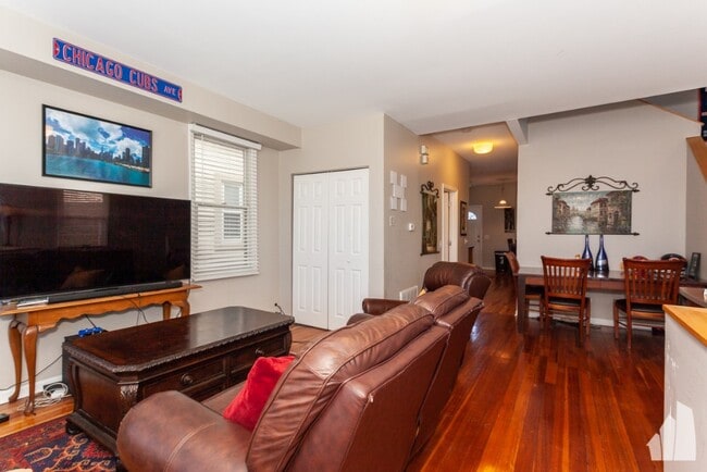 2440 N Ashland Ave, Unit 2, Unit 2