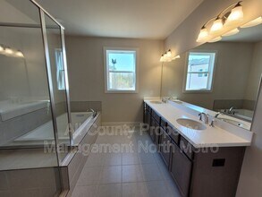 1242 Willowcrest Wy in Cumming, GA - Building Photo - Building Photo