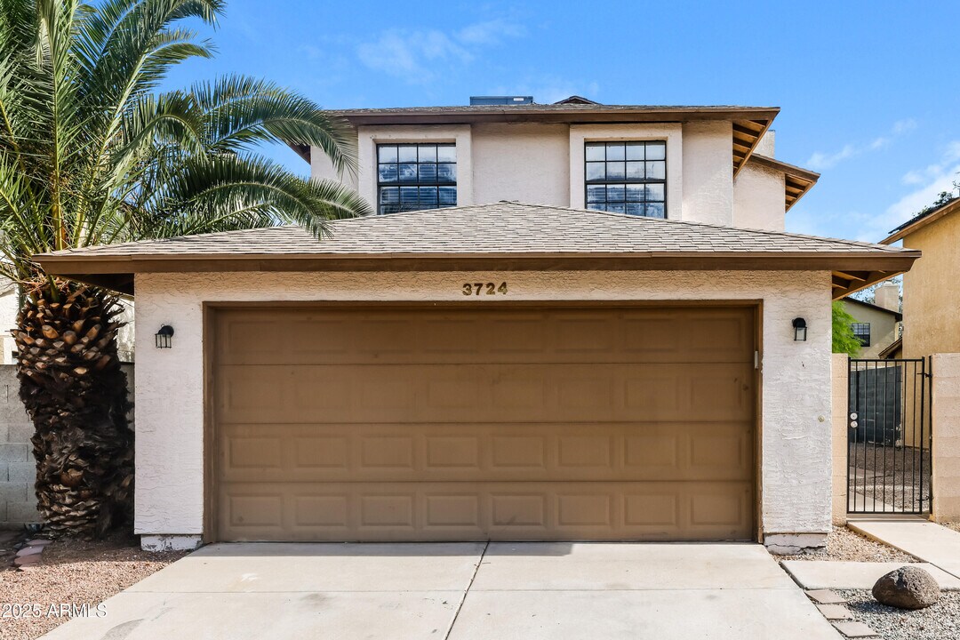 3724 W Carol Ann Way in Phoenix, AZ - Building Photo