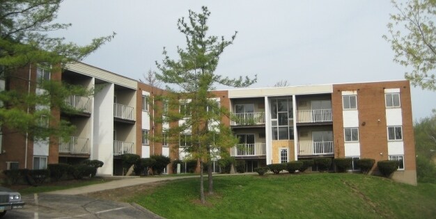 Winton Woods in Cincinnati, OH - Foto de edificio - Building Photo