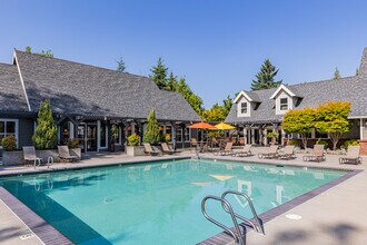 Deveraux Glen in Portland, OR - Building Photo - Building Photo